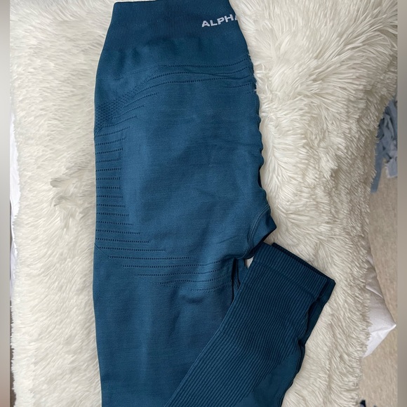 🔥 Alphalete Blue Ozone Leggings - Size Small 🔥 Never worn! - Picture 5 of 6